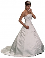 Hochzeitskleid Schleppe creme Luxus Sissi-Kleid